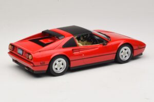 Ferrari 328 GTS Različica US Rdeč Beverly Hills Cop II Z Bež Notranjostjo KK-Scale 1:18 KKDC181701 Kovina – slika 3 od 7