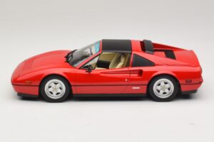 Ferrari 328 GTS Različica US Rdeč Beverly Hills Cop II Z Bež Notranjostjo KK-Scale 1:18 KKDC181701 Kovina – slika 4 od 7