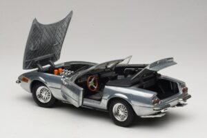 Ferrari 365 GTS Chrome Silver Hot Wheels 1:18 25738 Kovina – slika 5 od 8