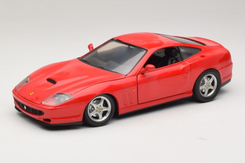 Ferrari 550 Maranello Rdeč Majorette 1:18 5974 Kovina