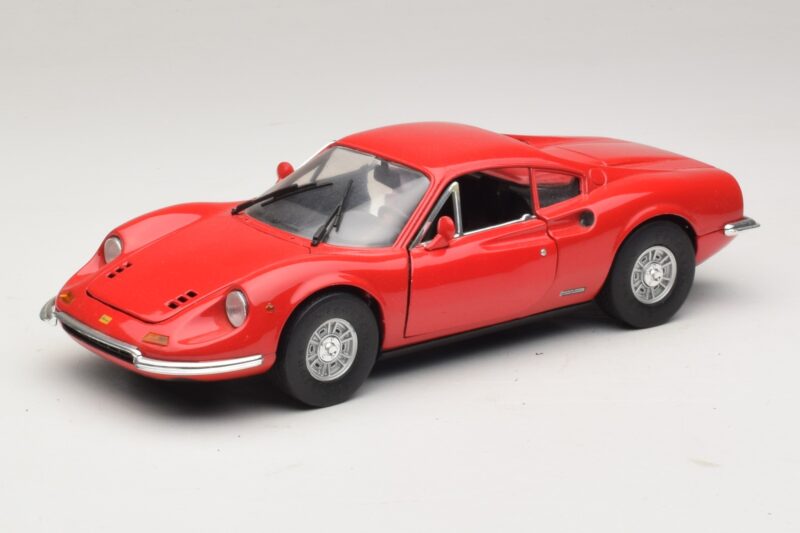 Ferrari Dino 246 Rdeč Majorette 1:18 5271 Kovina