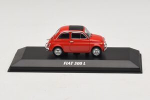 Fiat 500 L Rdeč Maxichamps 1:43 940121600 Diecast
