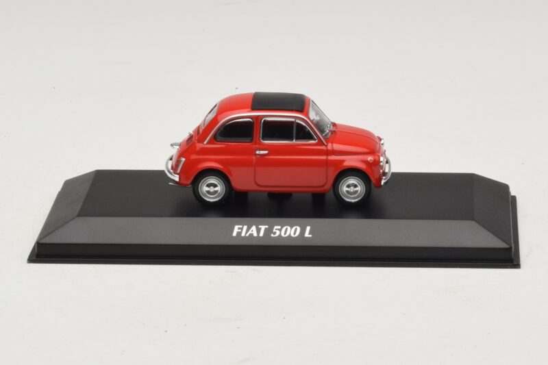 Fiat 500 L Rdeč Maxichamps 1:43 940121600 Diecast