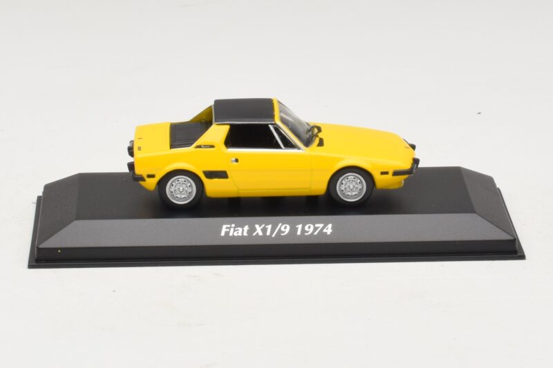 Fiat X1/9 Rumen Maxichamps 1:43 940121660 Kovina