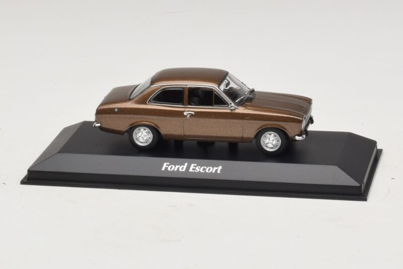 Ford Escort Mk1 Rjava Metalik Maxichamps 1:43 940081000 Kovina