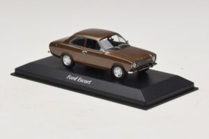 Ford Escort Mk1 Rjava Metalik Maxichamps 1:43 940081000 Kovina – slika 3 od 5