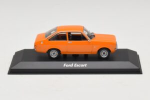 Ford Escort Mk2 Oranžen Maxichamps 1:43 940084101 Diecast
