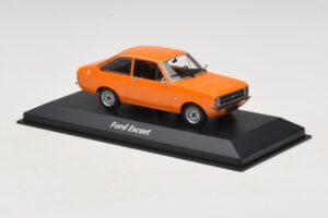 Ford Escort Mk2 Oranžen Maxichamps 1:43 940084101 Diecast – slika 3 od 5