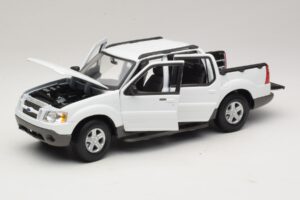 Ford Explorer Sport Trac Bela Maisto 1:18 36891 Kovina – slika 2 od 8