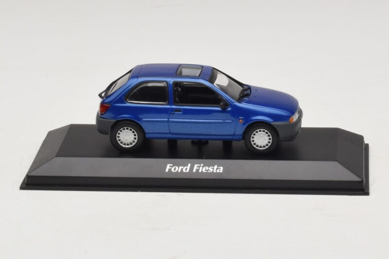 Ford Fiesta Mk4 Modra Metalik Maxichamps 1:43 940085061 Diecast