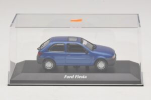 Ford Fiesta Mk4 Modra Metalik Maxichamps 1:43 940085061 Diecast – slika 4 od 5