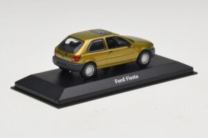 Ford Fiesta Mk4 Zlat Maxichamps 1:43 940085060 Diecast – slika 2 od 5