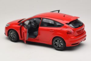 Ford Focus ST Mk2 Rdeča Minichamps 1:18 110082002 Kovina – slika 5 od 8