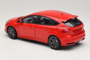 Ford Focus ST Mk2 Rdeča Minichamps 1:18 110082002 Kovina – slika 7 od 8