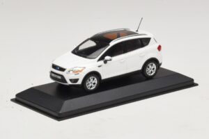 Ford Kuga Mk1 Bel Dealerska Izdaja Minichamps 1:43 KUGA002 Kovina – slika 2 od 5