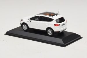 Ford Kuga Mk1 Bel Dealerska Izdaja Minichamps 1:43 KUGA002 Kovina – slika 3 od 5
