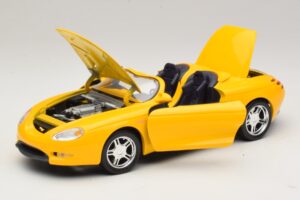Ford Mustang Mach III Kabriolet Rumen Maisto 1:18 32815 Kovina – slika 2 od 8