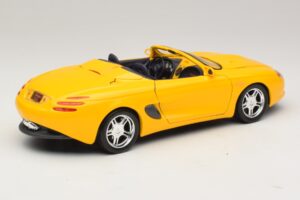 Ford Mustang Mach III Kabriolet Rumen Maisto 1:18 32815 Kovina – slika 3 od 8