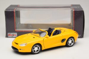 Ford Mustang Mach III Kabriolet Rumen Maisto 1:18 32815 Kovina – slika 8 od 8
