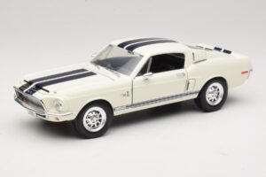 Ford Shelby GT500KR Bela Road Legends 1:18 92168 Kovina
