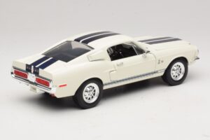 Ford Shelby GT500KR Bela Road Legends 1:18 92168 Kovina – slika 3 od 8