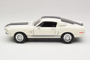 Ford Shelby GT500KR Bela Road Legends 1:18 92168 Kovina – slika 4 od 8