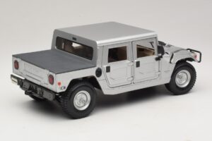 Hummer H1 Hardtop Srebrna Maisto 1:18 36857 Kovina – slika 3 od 8