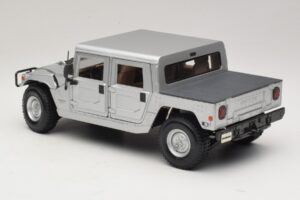 Hummer H1 Hardtop Srebrna Maisto 1:18 36857 Kovina – slika 7 od 8