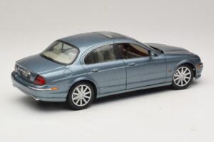 Jaguar S-Type X200 Moder Maisto 1:18 31865 Kovina – slika 3 od 8