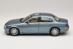 Jaguar S-Type X200 Moder Maisto 1:18 31865 Kovina – slika 4 od 8
