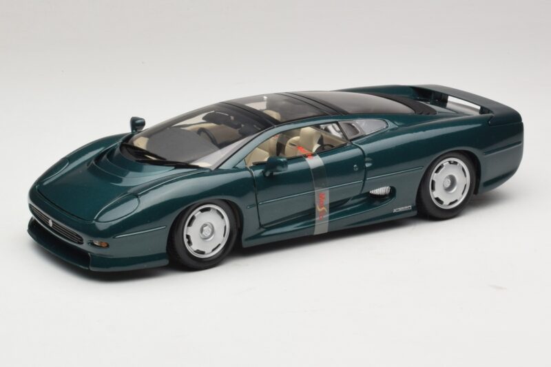 Jaguar XJ220 Zelena Metalik Maisto 1:18 31807 Kovina