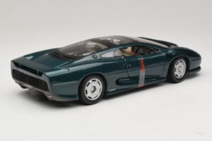 Jaguar XJ220 Zelena Metalik Maisto 1:18 31807 Kovina – slika 3 od 8