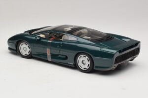 Jaguar XJ220 Zelena Metalik Maisto 1:18 31807 Kovina – slika 7 od 8