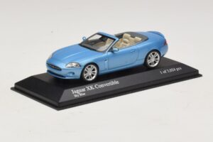 Jaguar XK X150 Kabriolet Svetlo Modra Metalik Minichamps 1:43 400130530 Kovina – slika 2 od 5