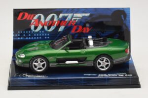 Jaguar XKR X100 Roadster Die Another Day Minichamps 1:43 045149 Kovina