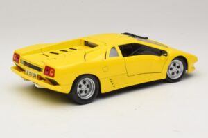 Lamborghini Diablo Rumen Maisto 1:18 32803 Kovina – slika 3 od 8