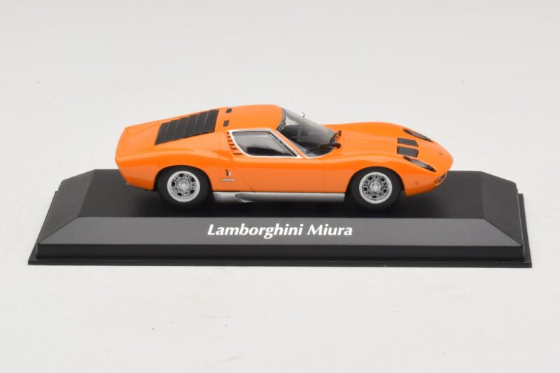 Lamborghini Miura P400 Oranžen Maxichamps 1:43 940103001 Diecast