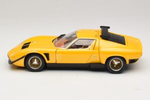 Lamborghini Miura SVR Rumen & Črn Kyosho 1:18 08319GY Kovina – slika 4 od 8
