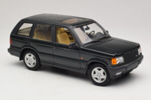 Land Rover Range Rover P38A 4.6 HSE Zelena Metalik AUTOart 1:18 70010 Kovina – slika 6 od 8