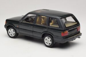 Land Rover Range Rover P38A 4.6 HSE Zelena Metalik AUTOart 1:18 70010 Kovina – slika 7 od 8