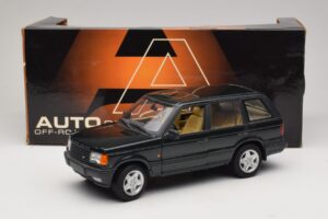 Land Rover Range Rover P38A 4.6 HSE Zelena Metalik AUTOart 1:18 70010 Kovina – slika 8 od 8