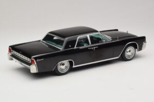 Lincoln Continental Črn KK-Scale 1:18 KKDC181483 Kovina – slika 2 od 6