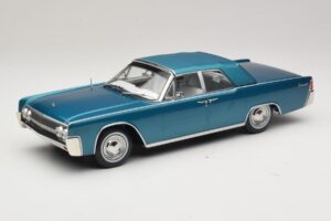 Lincoln Continental Convertible Turkizna Metalik KK-Scale 1:18 KKDC181524 Kovina – slika 2 od 7