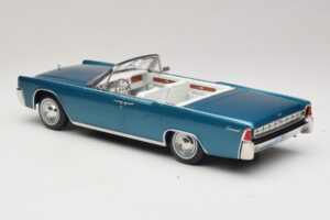 Lincoln Continental Convertible Turkizna Metalik KK-Scale 1:18 KKDC181524 Kovina – slika 6 od 7