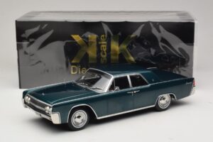 Lincoln Continental Temno Zelena Metalik Matrix Reloaded & Revolutions KK-Scale 1:18 KKDC181481 Kovina – slika 6 od 6