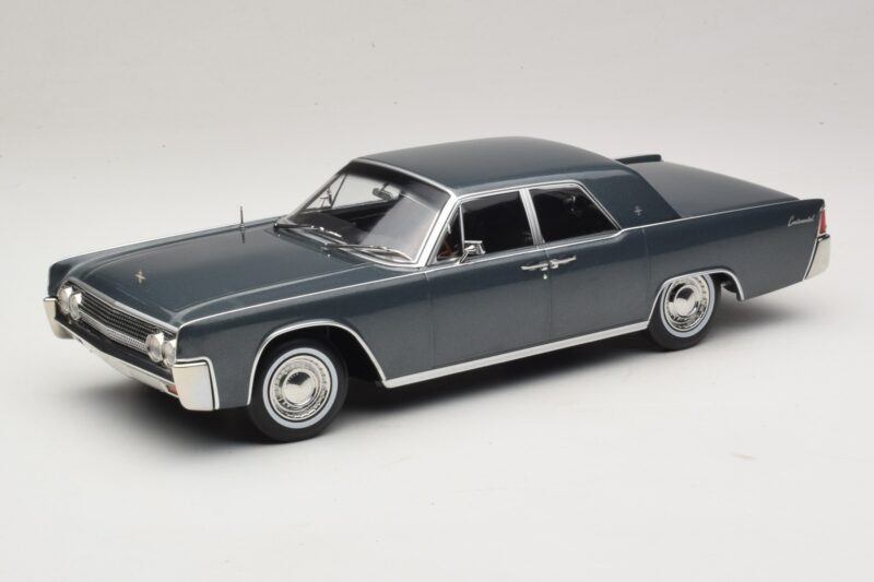 Lincoln Continental Siva Metalik Marnie KK-Scale 1:18 KKDC181482 Kovina