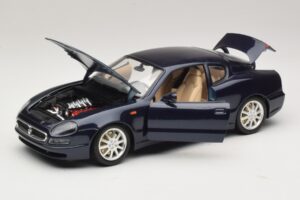 Maserati 3200 GT Modra Bburago 1:18 3371-P1 Kovina – slika 2 od 8