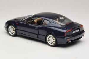 Maserati 3200 GT Modra Bburago 1:18 3371-P1 Kovina – slika 7 od 8