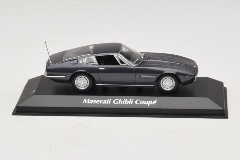 Maserati Ghibli Rjava Metalik Maxichamps 1:43 940123320 Diecast