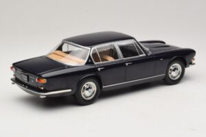 Maserati Quattroporte I Temno Modra KK-Scale 1:18 KKDC181513 Kovina – slika 2 od 6